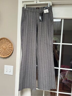 Lee NWT Comfort Waistband Charcoal Stripe Pull On Bootcut Pants Size XS ✨